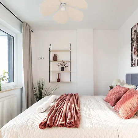 Superapart Pileckiego 258